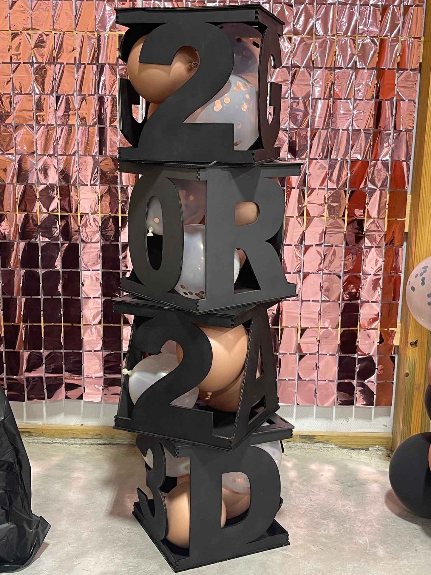 Graduation Balloon Box – Class Party Decoration & Photo Backdrop